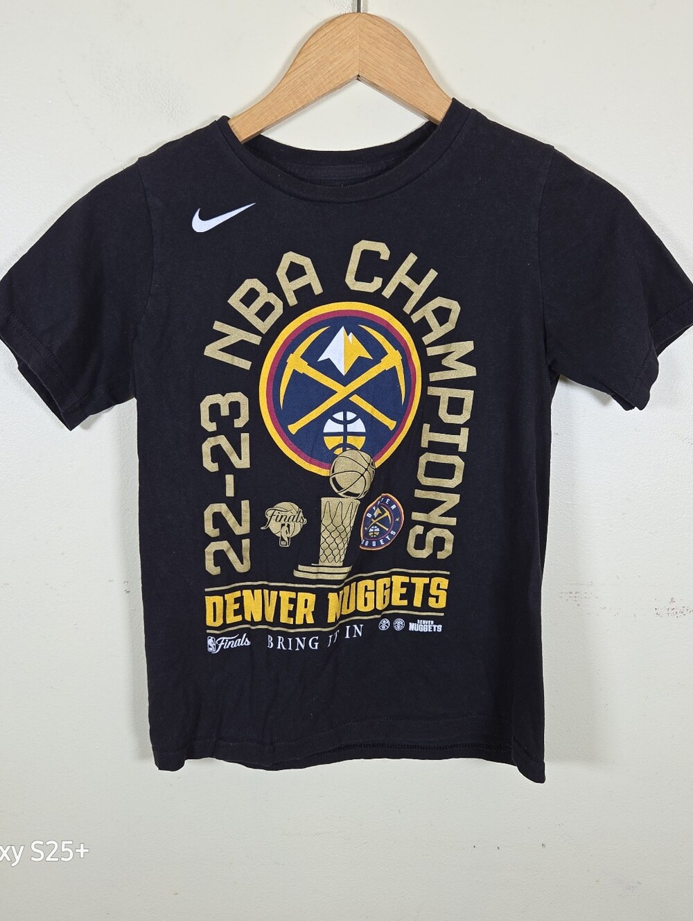 Denver Nuggets Nike Youth XL  2023 NBA Finals Champions Locker Room T-Shirt